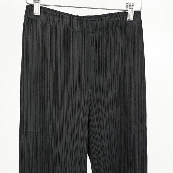 Pleats Please Issey Miyake Black Straight-Leg Cropped Pants - Picture 3 of 7